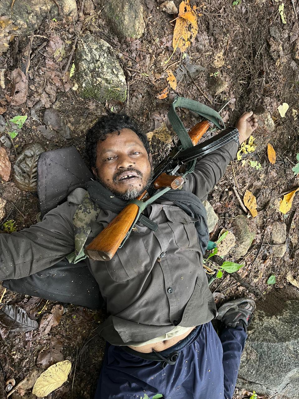 बोकारो में पुलिस-नक्सली मुठभेड़ में 5 लाख के इनामी माओवादी कुंवर सहित दो ढेर, एक जवान शहीद