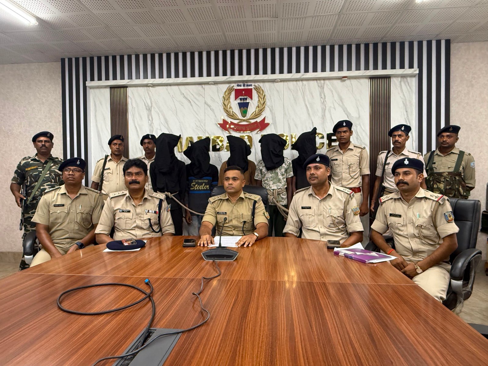धनबाद पुलिस ने मोटरसाइकिल चोर गिरोह का किया भंडाफोड़, 13 बाइक बरामद, पांच गिरफ्तार
